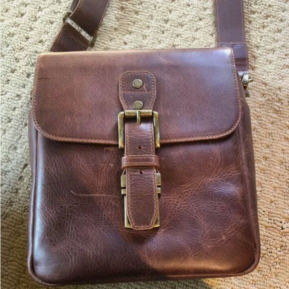 MegaGear Leather Camera Bag